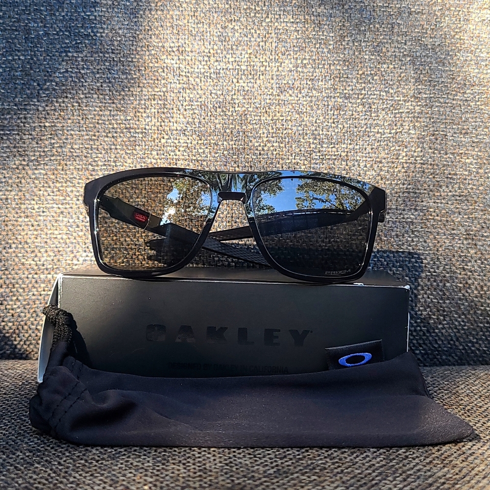 Oakley 🕶